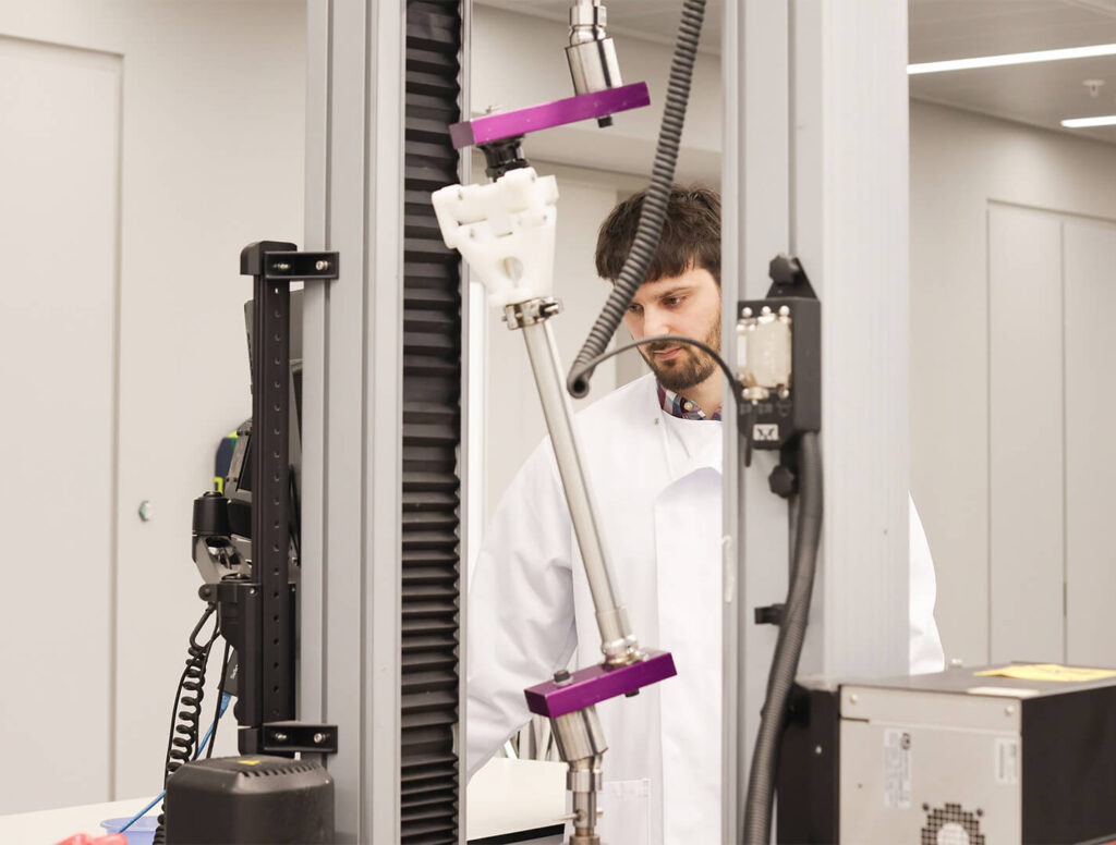 go-assistive-technology_Lab_demonstrations_at_the_launch_of_the_Centre_for_Paediatric_Blast_Injury_Studies-at_Imperial_College_London_in_partnership_with_Save_the_Children